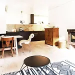 Bergwaldstudio Moderne * Wiedweg